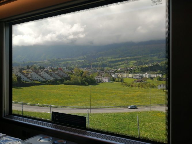 Vue train Suisse