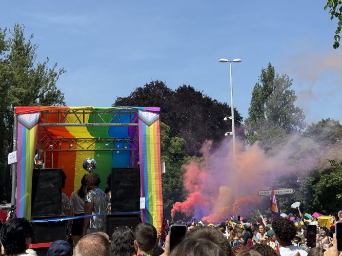 Pride marche des fiertés LGBTQIA+ visibilités