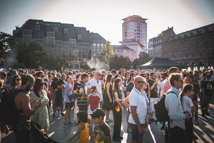 Fête la musique 2025, foule, ambiance, place Kléber, jour