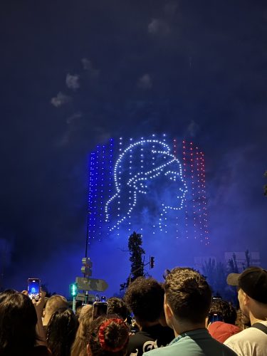14 juillet feu d&rsquo;artifice drone