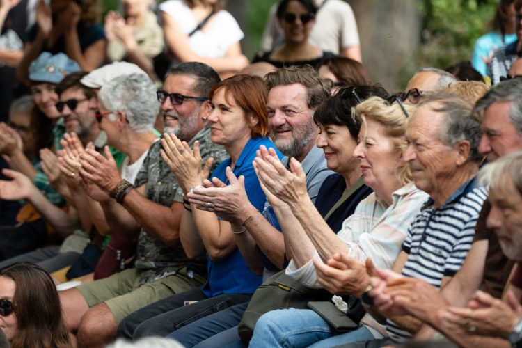 farse arts de rue spectacle culture