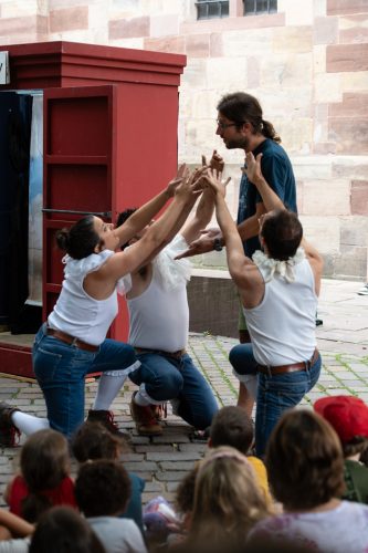 farse arts de rue spectacle culture