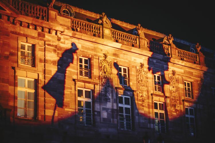 Ombres, Public, Cie Tawa au Farse, place Kléber nuit