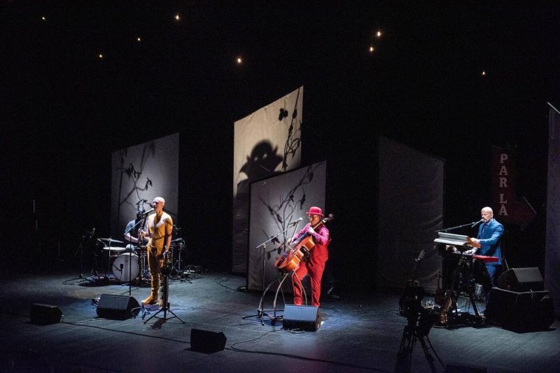 BI + bibliothèques idéales + weepers circus