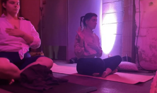 Klub yoga Laura