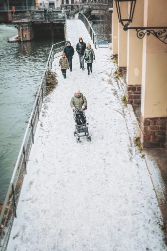 Neige, pont, gens