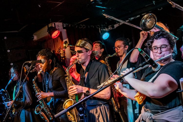 MUGI BRASS Gang