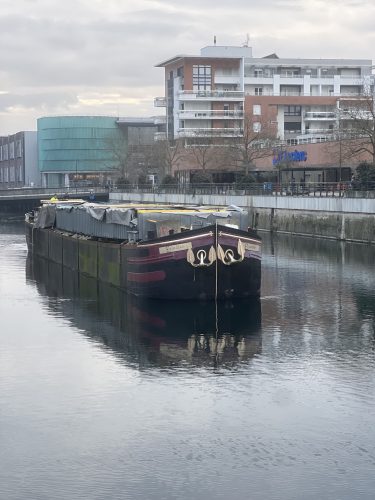 Péniche Mécanique
