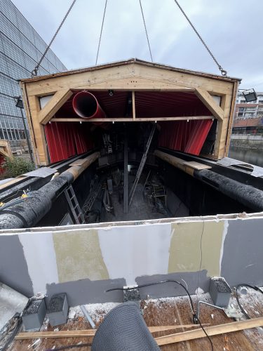 Péniche Mécanique