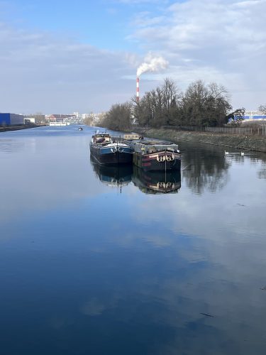 Péniche Mécanique