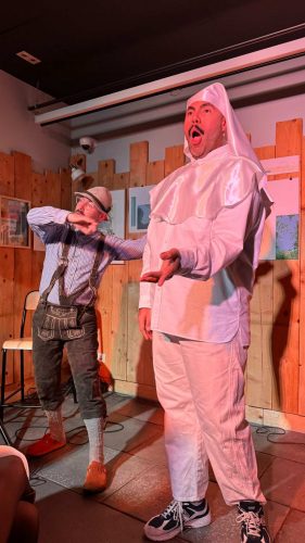 dinguerie comedy
