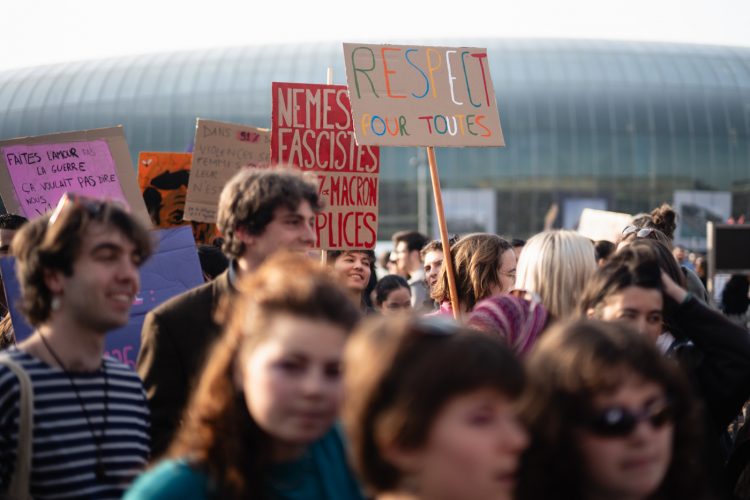 marche 8 mars femme droit feminisme vss