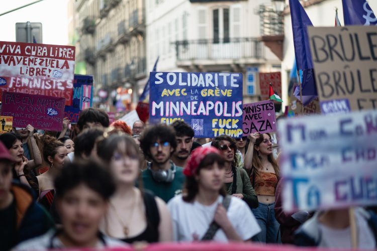 marche 8 mars femme droit feminisme vss
