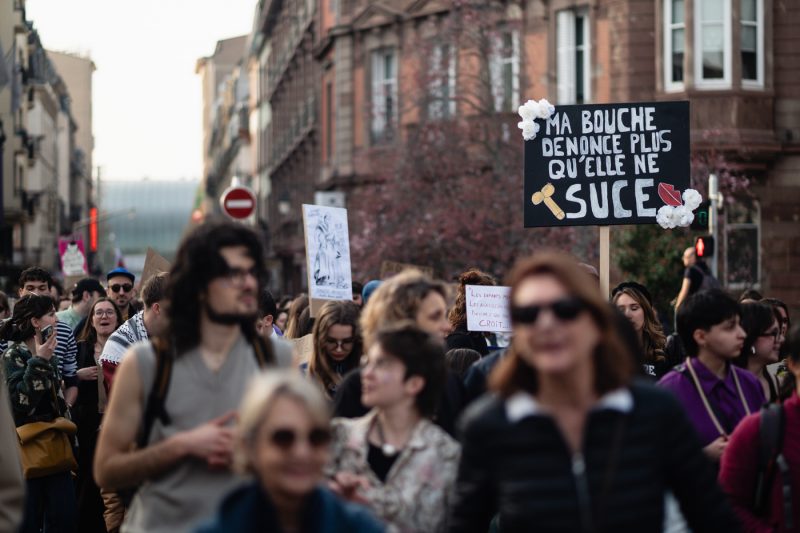 marche 8 mars femme droit feminisme vss
