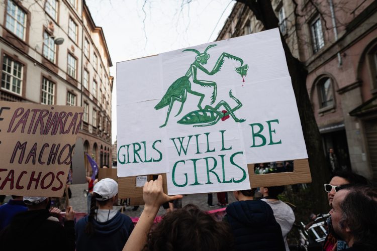 marche 8 mars femme droit feminisme vss