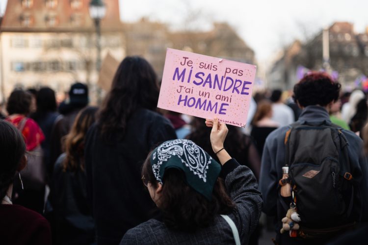 marche 8 mars femme droit feminisme vss