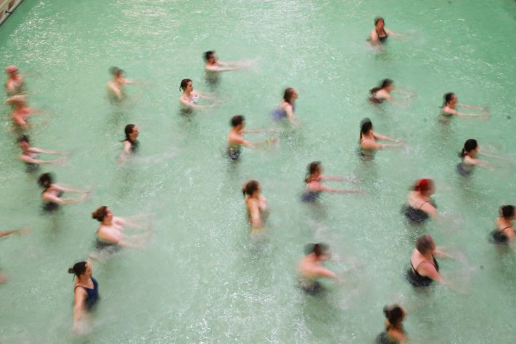 Bains municipaux soirée enchantée (13) piscine aquagym