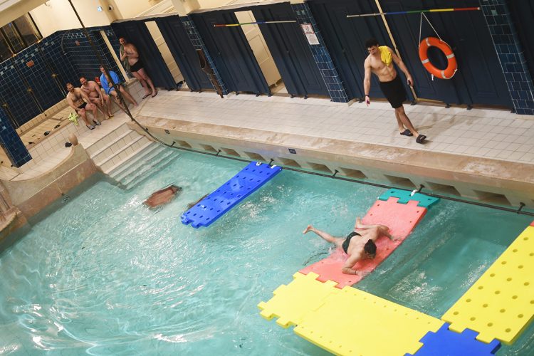Bains municipaux soirée enchantée (29) piscine aquagym