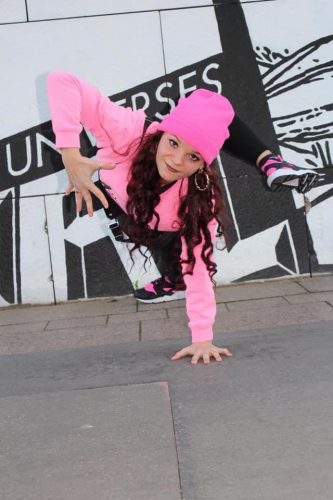 Aurélie Deveaux danse