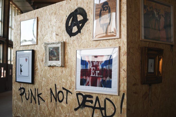 Exposition Banksy cave à vins lu2 coop port du rhin (44)