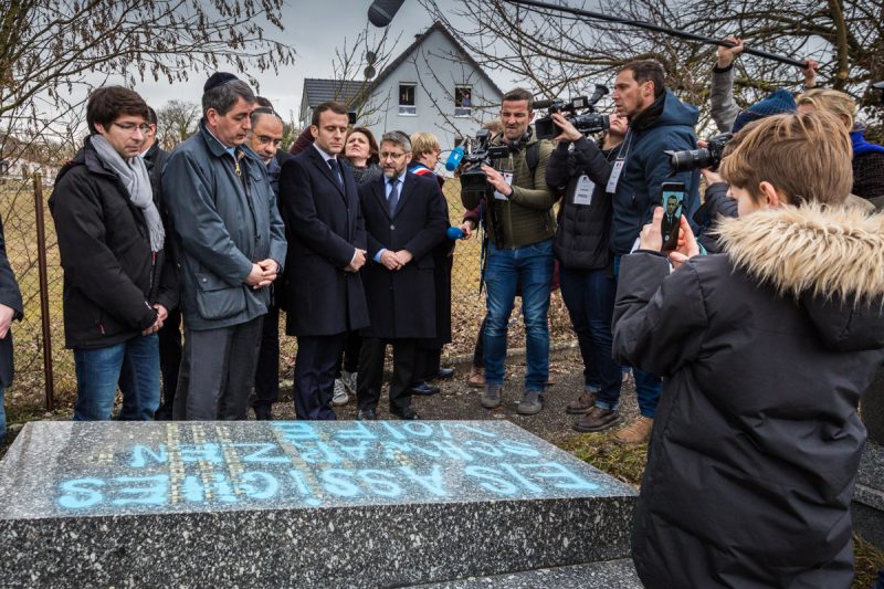 Emmanuel_Macron_cimetière_juif_Quatzenheim_19_février_2019