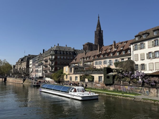 strasbourg cathédrale quai rue