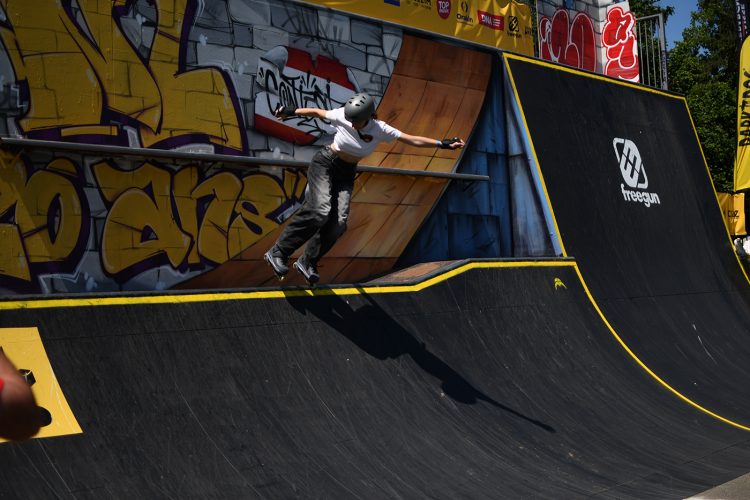 NL contest skate roller skatepark rotonde (36)