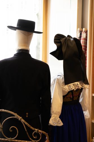 Maison Bossert-8 Costume Alsacien