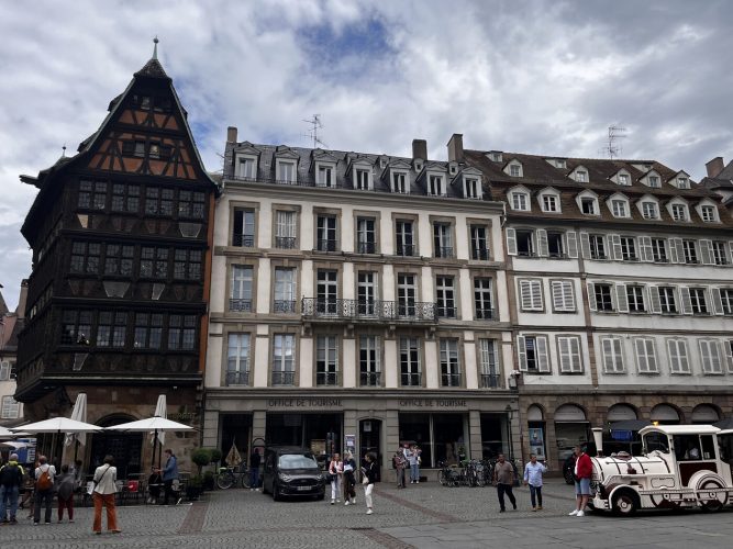 Place de la Cathédrale maison Kamerzell