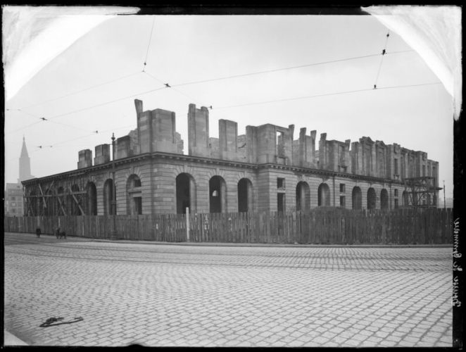 Construction bâtiment de la Bourse, 1918