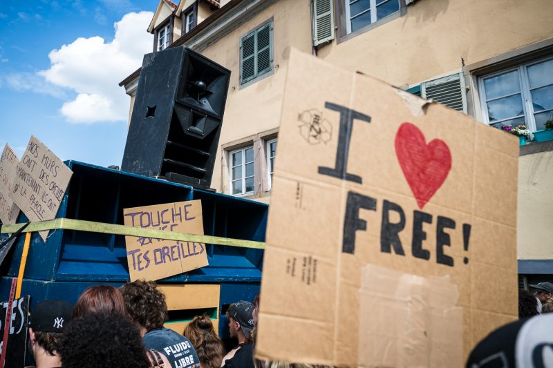 Teuf free-party techno musique fête teknival teufeurs
