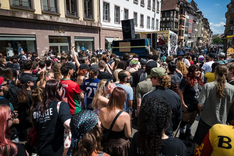 Teuf free-party techno musique fête teknival teufeurs