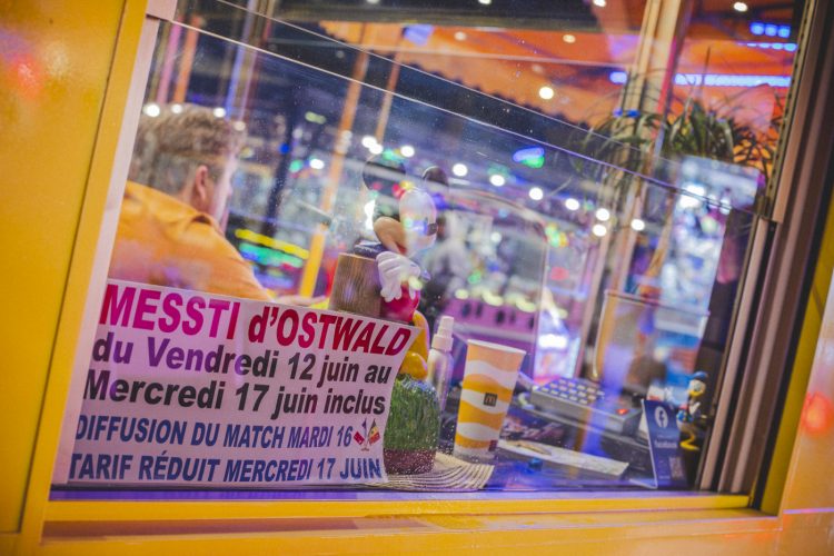 Fête foraine, messti, manège, attractions, match, foot
