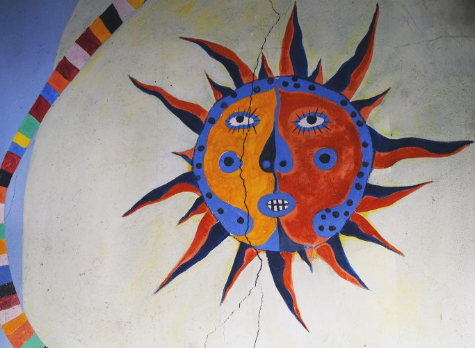 Cours planquées secrètes (29) street art soleil