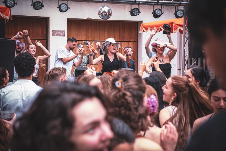 fête de la musique, foule, danse