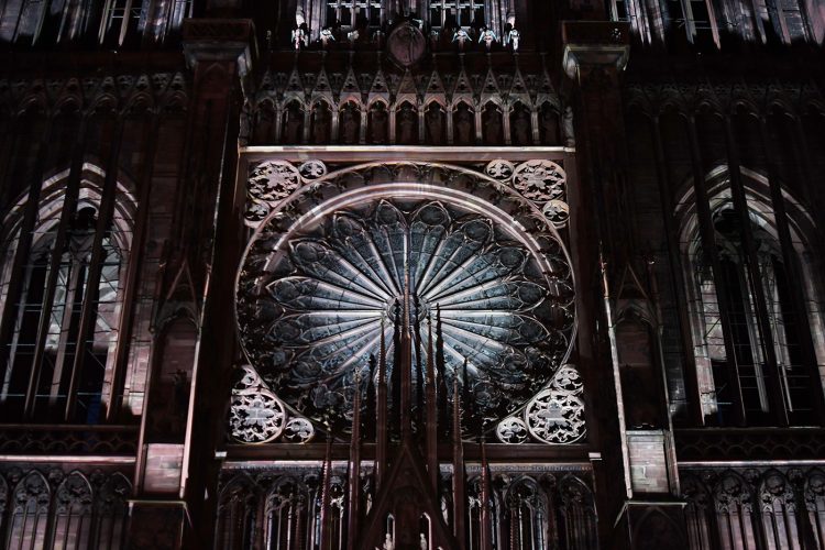 Illuminations cathédrale spectacle son et lumière été (21)