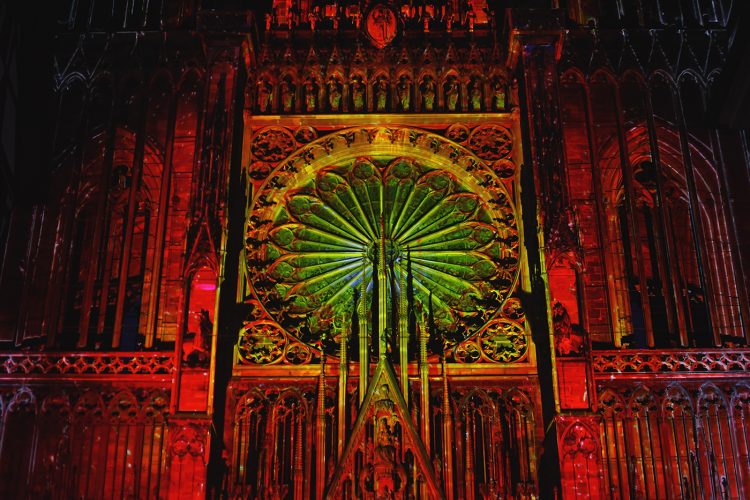 Illuminations cathédrale spectacle son et lumière été (25)
