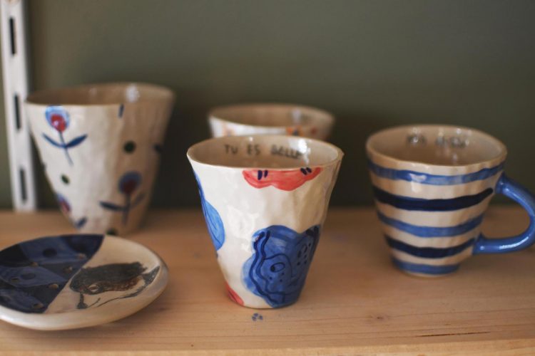 Poterie des oiseaux bleus Deux fois deux mains(27)