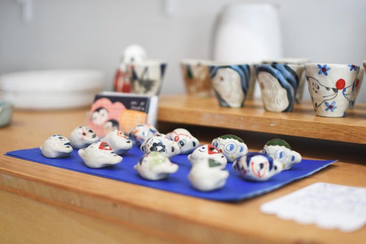Poterie des oiseaux bleus Deux fois deux mains(29)