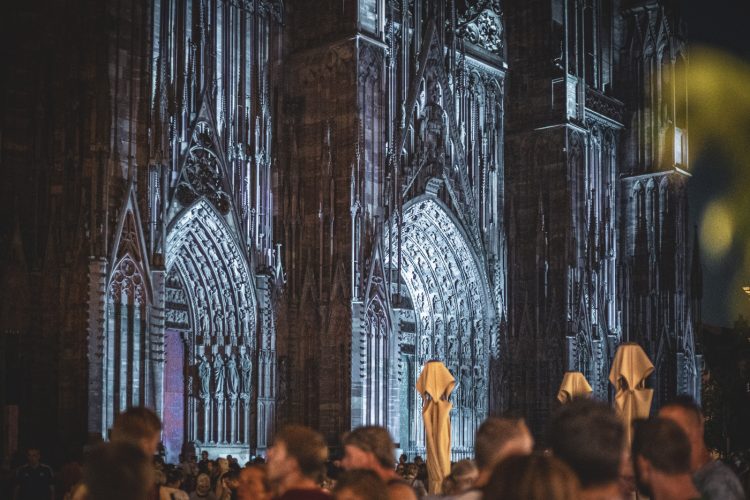 Cathédrale, illuminations, été