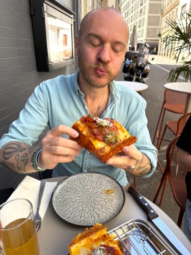 pizza style detroit Austerlitz square gardenIMG_4501 2