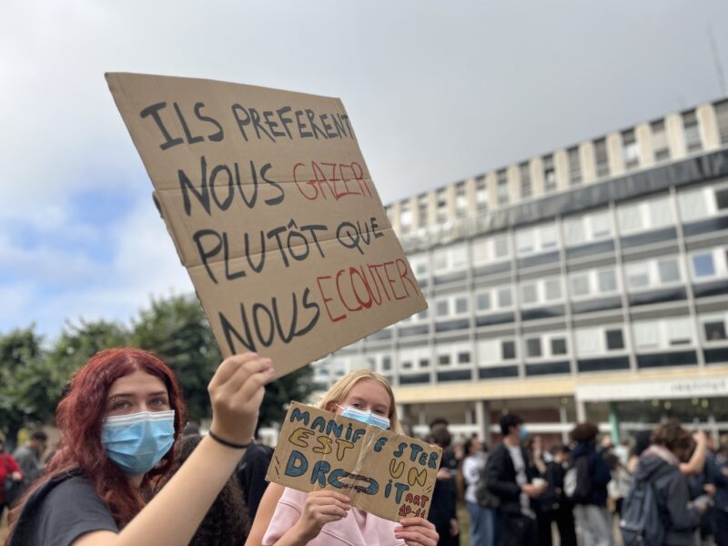 Manif lycées étudiants campus