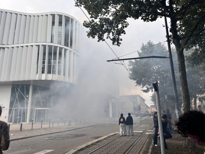 Manif lycées étudiants campus