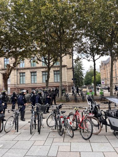 police crs manif lycée