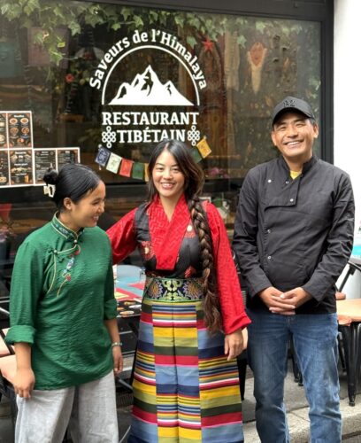 Les saveurs de l&rsquo;himalaya restaurant tibetain équipeimage00005