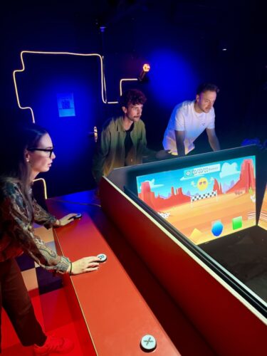 PixUp escape game A Maze In