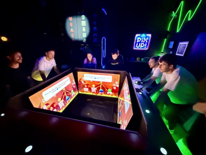 PixUp escape game A Maze In