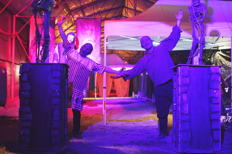 Nuits de phobies ferme maurer halloween horreur cirque  (36)