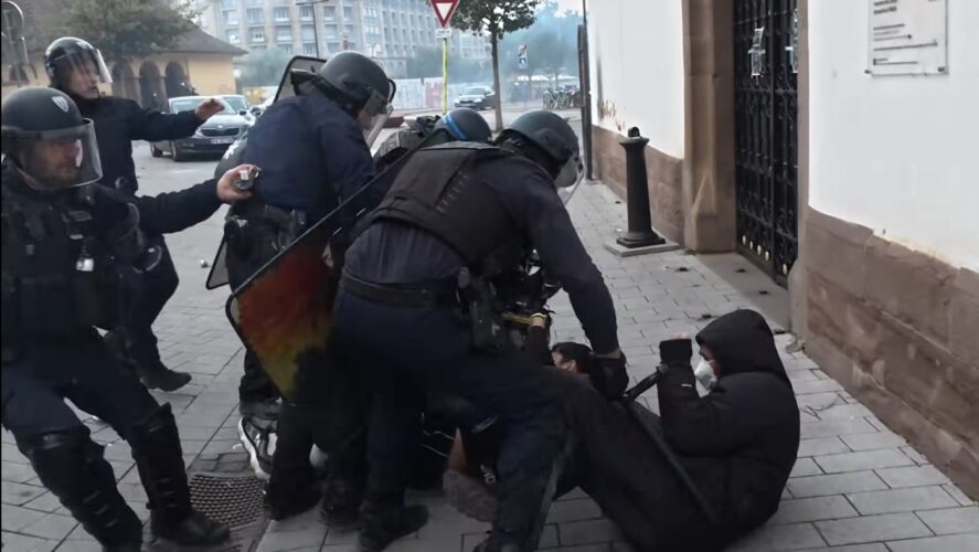 Matraquage manifestants 24 octobre