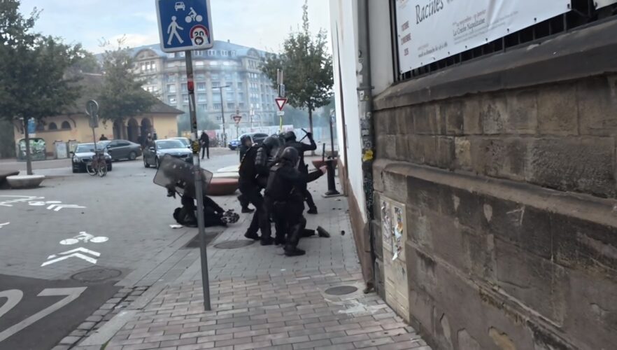 Matraquage manifestants 24 octobre
